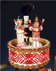 pyr4_still.jpg (18371 Byte)